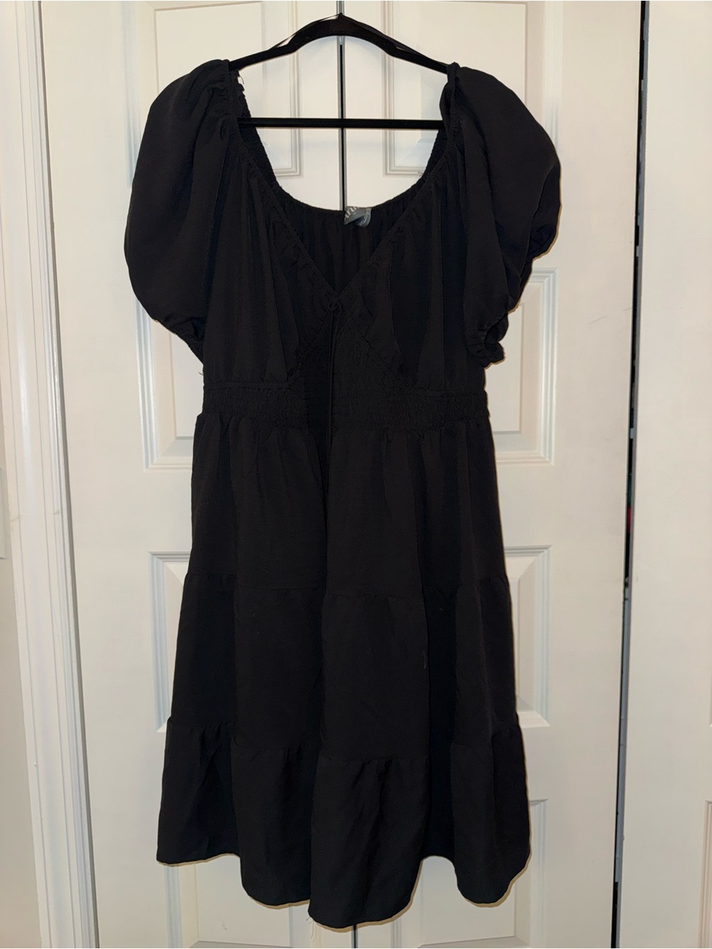 ARULA Black Puff-Sleeve Smocked Midi Dress